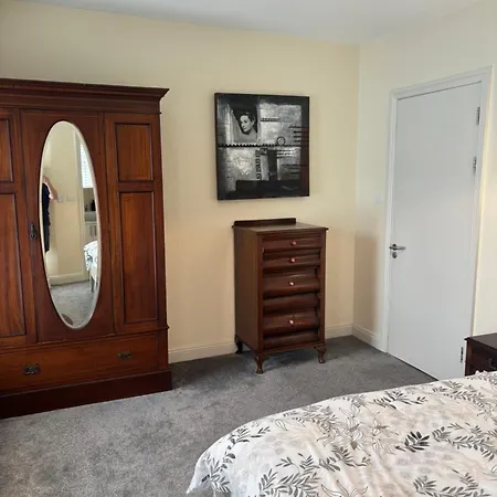 - Town Centre Appartement