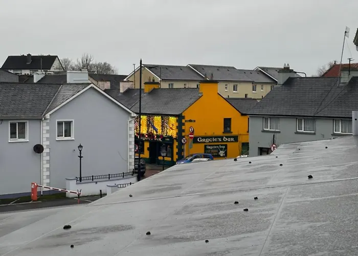 Apartment - Town Centre *